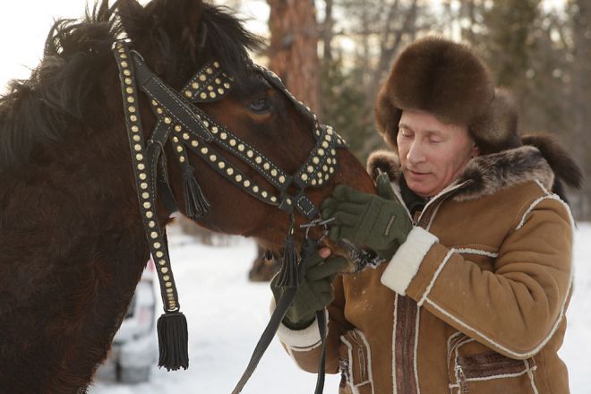 Putin dan kuda1