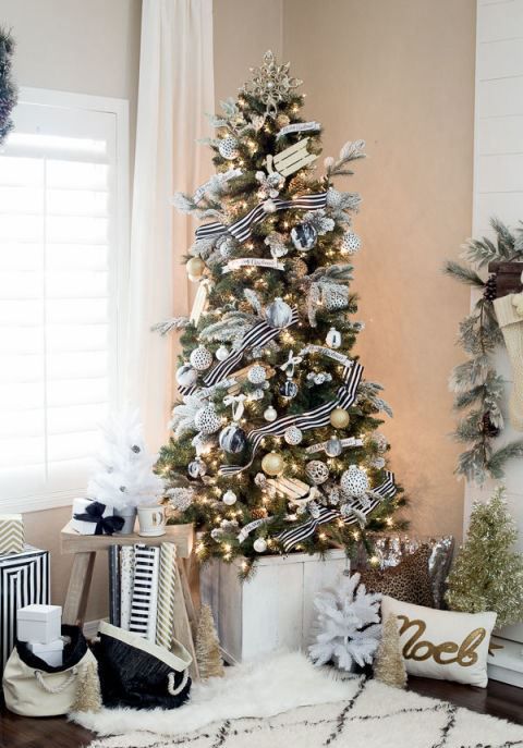Pokok Krismas hitam dan putih