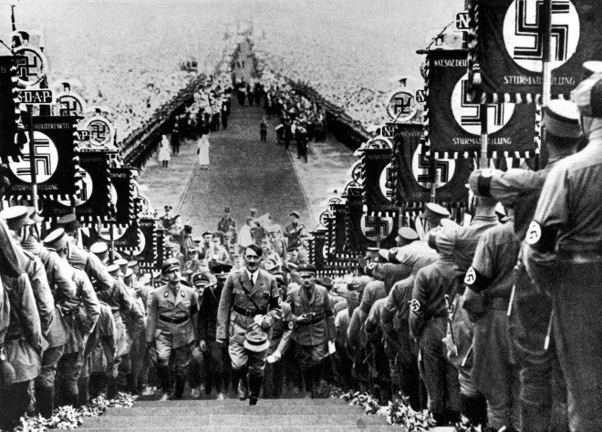 Массовый митинг нацистов в Бюккебурге