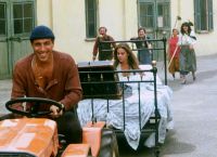 Adriano Celentano dan Ornella Muti dalam filem The Taming of the Shrew