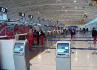 Contatori per il check-in all'aeroporto di Larnaca