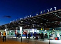 L'aeroporto internazionale di Paphos accetta anche passeggeri la sera