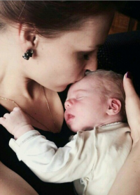 Marilyn Carro dan bayi