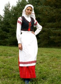 Kostum orang Belarusia 2