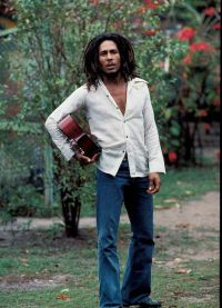 Bob Marley menjadi tokoh kultus sebagai pemuzik reggae