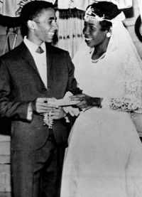 Bob Marley bersama isterinya, Rita Anderson