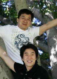Jackie Chan bersama anaknya