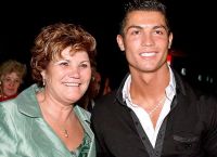 Ronaldo dan Mama