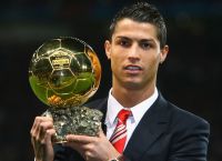 Ronaldo mempunyai sejumlah besar anugerah dan gelaran