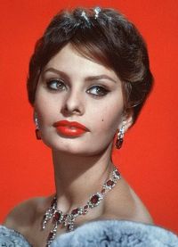 Sophia Loren yra laikoma viena gražiausių moterų pasaulyje