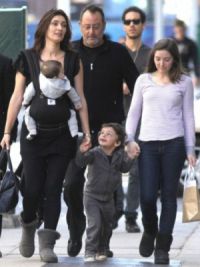 Jean Reno con sua moglie e figli
