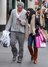 Channing Tatum e sua moglie durante una passeggiata