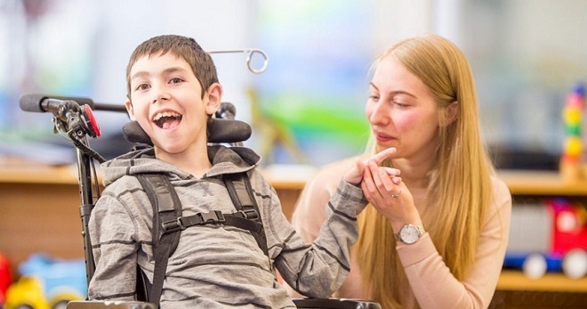 Apakah cerebral palsy pada kanak-kanak, mengapa ada penyakit, dan bagaimana untuk menanganinya?