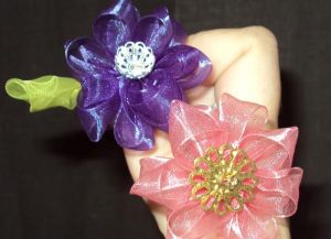 Bunga organza dengan tangan sendiri33