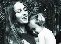 anak perempuan Steve Jobs Lisa bersama ibunya