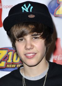 Justin memulakan kerjayanya di usia remaja