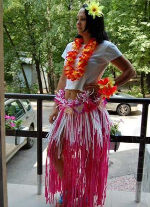 Kostum Parti Hawaii dengan Tangan Anda Sendiri 11