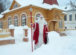 ロシアのサンタクロースはどこに住んでいますか？