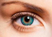 青い目で茶色のレンズを見る方法4