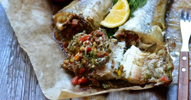 Hake orkaitėje - labiausiai skanūs žuvies patiekalų receptai