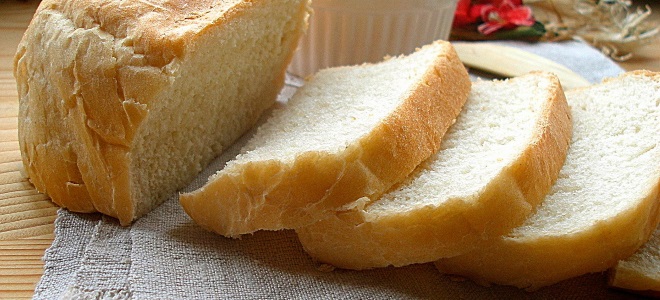 Roti dalam resipi pembuat roti mudah dan lazat