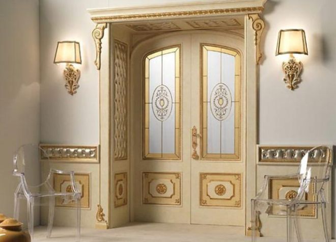 Interjero klasikinio stiliaus durys