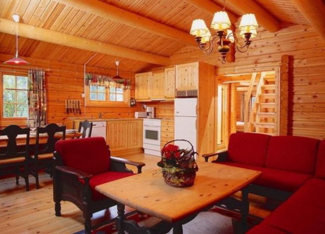 Interior ruang dapur-ruang makan di rumah kayu
