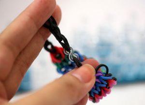 bagaimana untuk menenun gelang tebal band elastik (41)