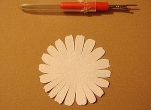 bagaimana membuat kertas daisy 6
