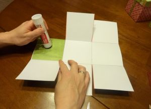 kaip padaryti popieriaus dėžutę 13