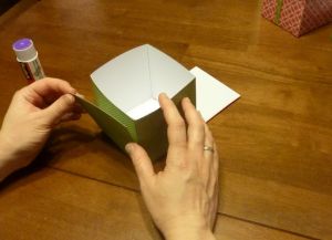 kaip padaryti popieriaus dėžutę 18