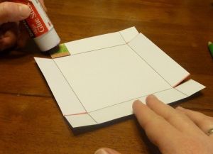 kaip padaryti popieriaus dėžutę 5