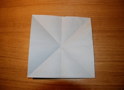 Kaip padaryti leliją iš popieriaus 1