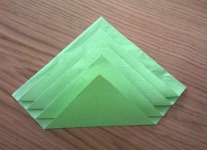 Cara melipat tuala kertas untuk penetapan meja 11