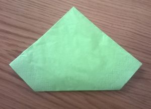 Cara melipat tuala kertas untuk penetapan jadual 12
