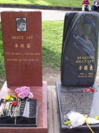 Tomba di Bruce e Brendon Lee