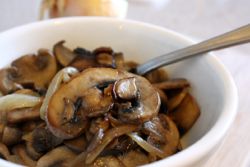 bagaimana memasak champignons dengan bawang
