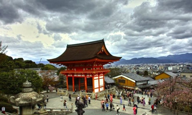 Kompleks kuil Buddha Otovasan Kiyomizu-dera