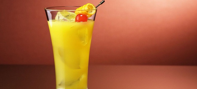 Cocktail dengan rum dan vodka