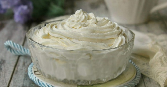 Krim-plombir untuk kek - resipi terbaik dengan rasa ais krim untuk impregnation kek