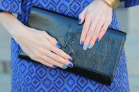 manicure per un vestito blu 6
