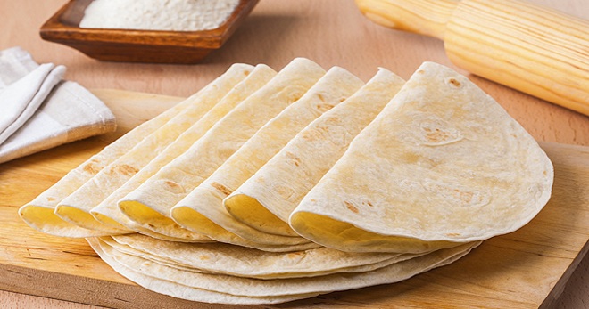 Kek rata Mexico - resipi terbaik untuk doh dan pelbagai tampalan untuk tortilla
