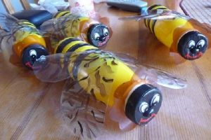 Lebah dari botol plastik19
