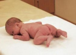 гимнастика для новорожденных 1 месяц