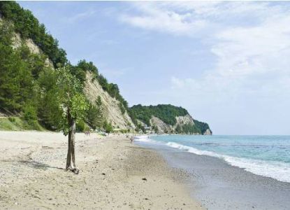 pantai berpasir Abkhazia foto 2