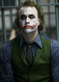 Heath Ledger menerima Oscar secara anumerta untuk peranan Joker dalam Dark Knight