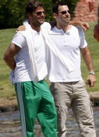 Ricky Martin bersama suaminya