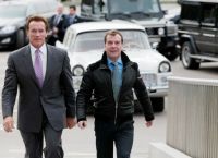 Schwarzenegger dan Medvedev