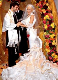 Christina Aguilera vestuvių suknele 1
