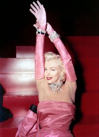 Rahsia kecantikan Marilyn Monroe 12